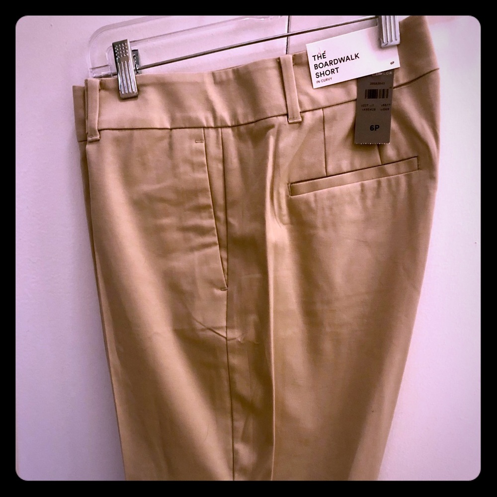 New Ann Taylor Boardwalk Shorts. Size 6P, Curvy